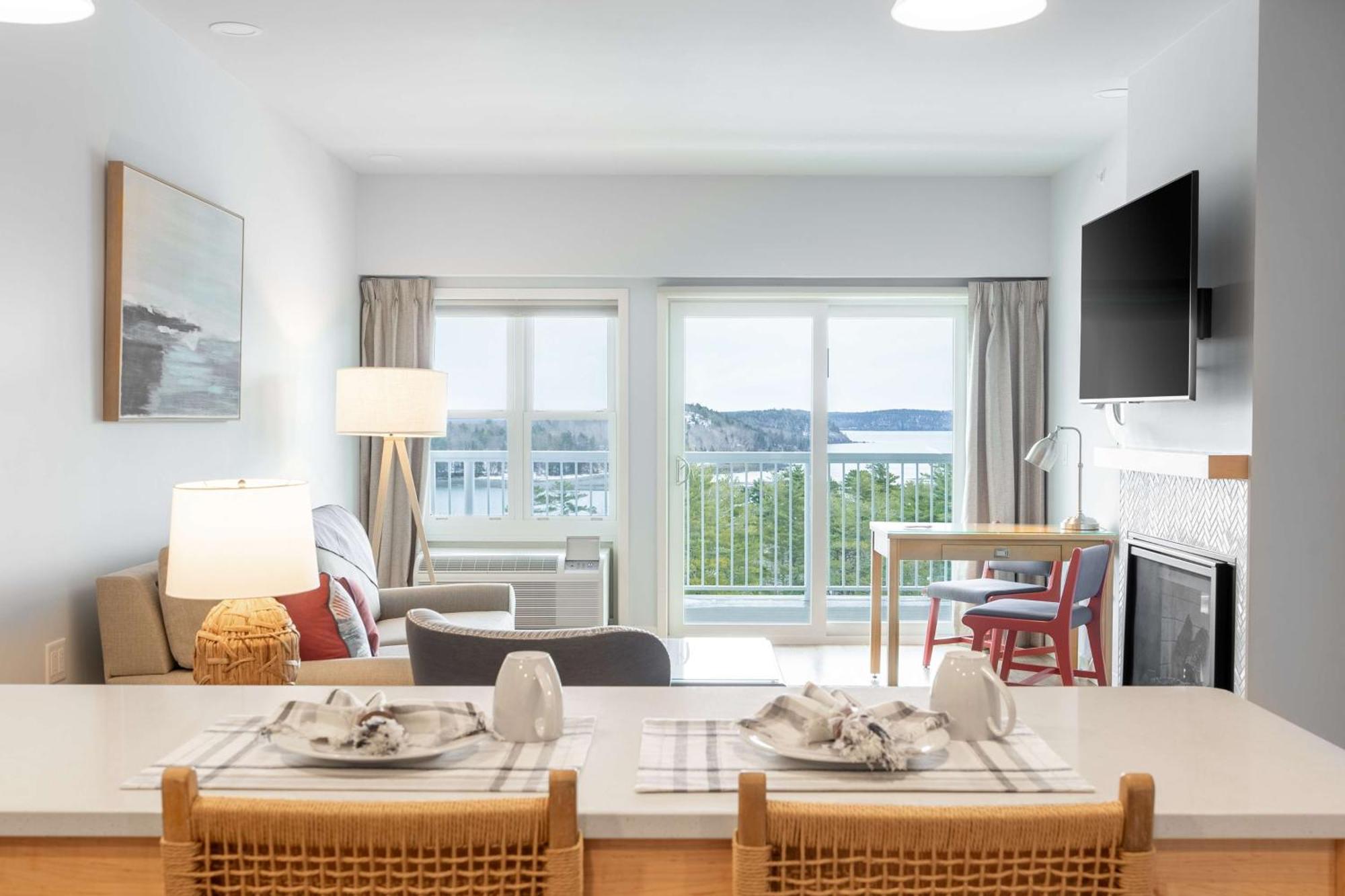 Bluenose - Hotel